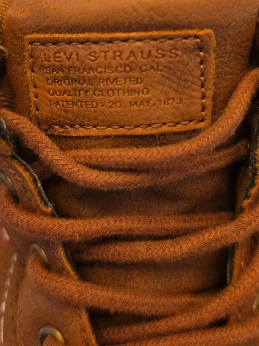 Levi's Kids 7Y Unisex MOC toe boot brown/tan